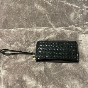 Steve Madden wristlet wallet